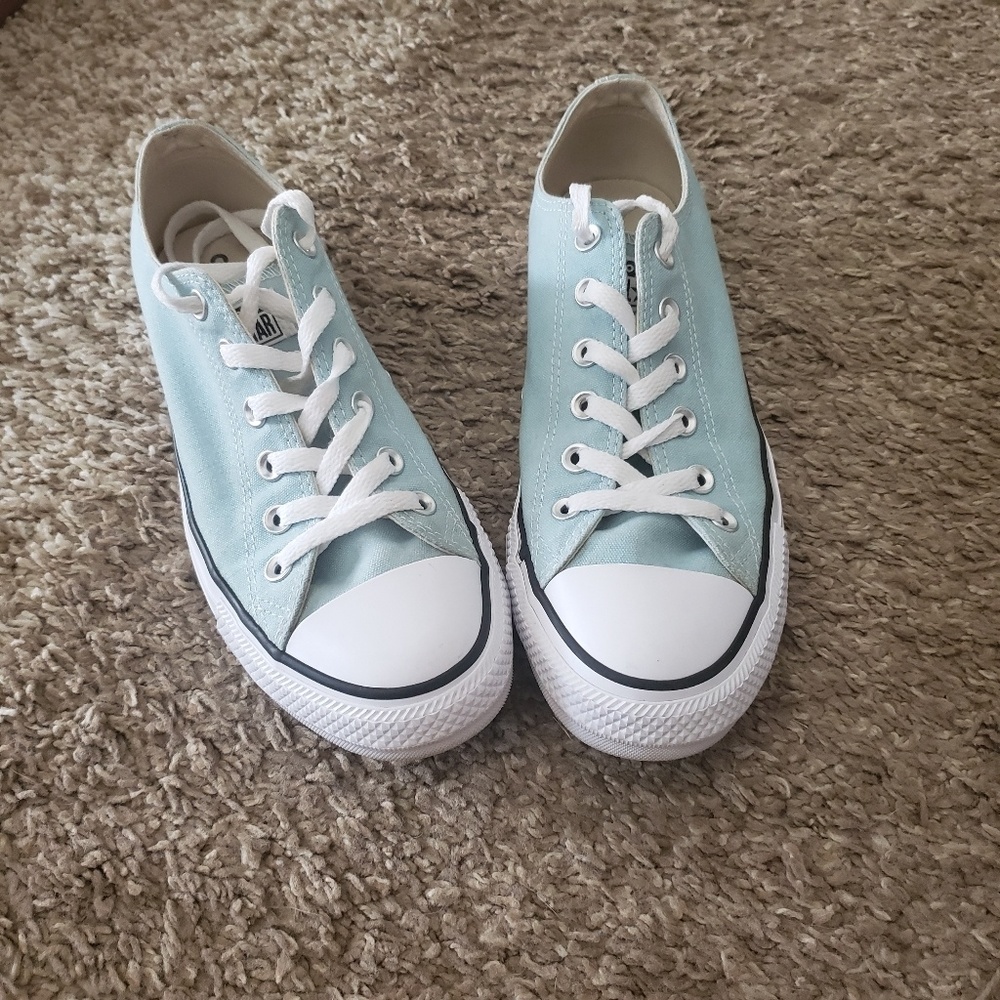 Women's Converse shoes size 10